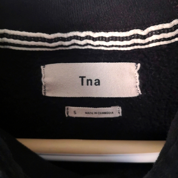 TNA Sweater - Picture 3 of 3